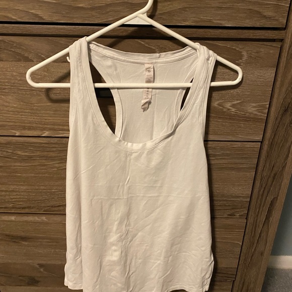 Lululemon Love Tanks (6)- size 12 - Picture 5 of 12